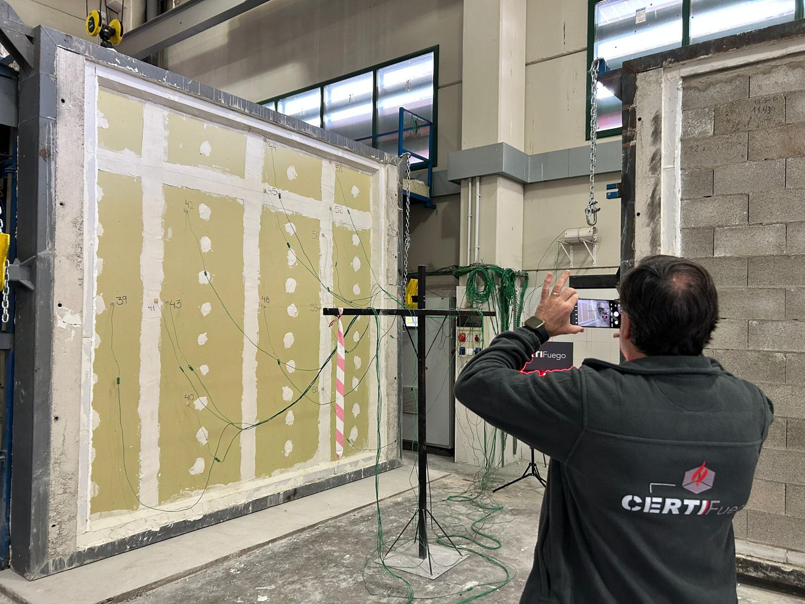 Diferencia entre Reacción y Resistencia al Fuego